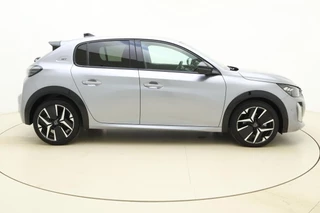 Peugeot 208 1.2 Hybrid 145 e-DCS6 GT | 17 Inch | Automaat | Achteruitrijcamera | Apple carplay | Voorstoelen verwarmd | / 10