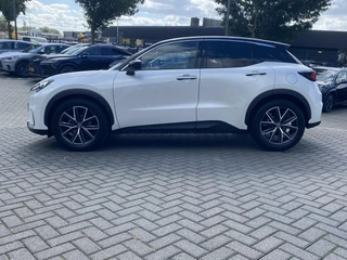 Lexus LBX 1.5 Cool 2WD / 4