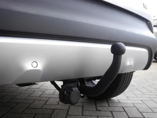 Renault Captur 0.9 TCe Xmod | Lederen bekleding | Stoelverwarming | Trekhaak | Keyless entry en start | Climate control | Navigatie | Extra getint glas | Regensensor / 39
