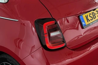 Fiat 500e La Prima 42 kWh Pano Leder Stoelverwarming JBL Camera Apple CarPlay / 21