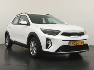 Kia Stonic 1.0 T-GDi MHEV DynamicLine  - Apple Carplay/ Android Auto - Cruise Control - Airco - Achteruitrijcamera - Fabrieksgarantie tot 02-2032 of 150.000km / 12