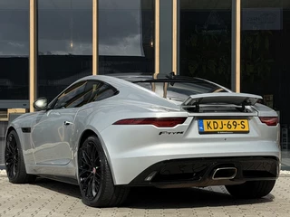 Jaguar F-TYPE P300 RWD R-Dynamic / 6