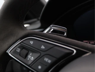 Audi A4 Avant RS4  | RS Dynamic | Pano | B&O | Massage / 47