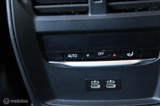 BMW 3-serie Touring 320e xDrive/Led/Trekhaak/Navi/Tel/All seas/ / 24