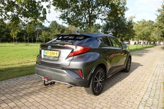 Toyota C-HR 1.8 Hybrid Executive  | Dealer onderhouden | NAVI | Camera | Trekhaak | Cruise control | / 7
