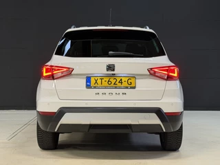 SEAT Arona 1.0 TSI Xcellence Business Intense Camera | Sfeerverlichting | Stoelverwarming | Adaptive cruise | Carplay / 7