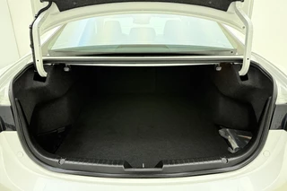 Mazda 6 2.0 TS | Navigatie | Trekhaak  (1.300KG trekgewicht )| Climate control | Stoelverwarming | Parkeersensoren | Cruise control | Extra getint glas / 11