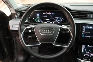 Audi Q8 e-tron 50 340pk quattro Advanced Edition 95 kWh SOH 91% Trekhaak Camera Sportstoelen Stoelverwarming / 19