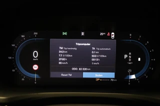 Volvo V60 2.0 B4 Ultimate Dark | PANORAMADAK | HEAD UP | STANDKACHEL | ACHTERBANKVERWARMING | 360 CAMERA | 20" / 6