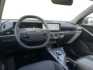 Kia Niro 1.6 GDi Hybrid DynamicPlusLine | Navigatie | Climate control | Elektrische bestuurders stoel | Schuif/kantel dak | Elektrische achterklep | DEMO / 12