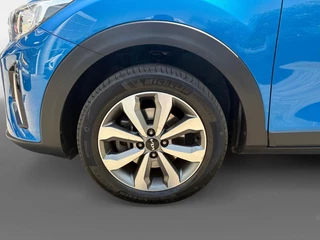 Kia Stonic 1.0 T-GDi MHEV DynamicPlusLine | Cruise Control | Climate Control | Navigatie | Camera | LM Velgen | Parkeersensoren | / 8