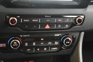 Kia Niro 1.6 GDi Hybrid 141pk DCT6 First Edition Navi | Camera | PDC | Cruise | Trekhaak | LMV / 24