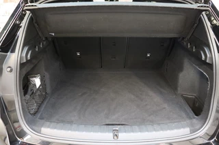 BMW X1 sDrive18i High Executive Automaat  / Widescreen Display / Stoelverwarming / Leder / Climate Control / Driving Assistant Plus / Cruise Control / Leder / Achteruitrijcamera / 17 Inch / Adaptieve LED koplampen / 39