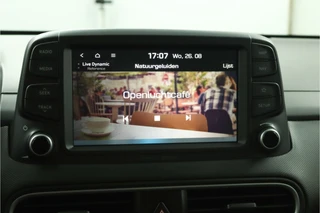 Hyundai Kona 1.0T Premium  - Elektrische Stoelen - Trekhaak - Stoelverwarming - Achteruitrijcamera - Climate Control - Apple Carplay/Android Auto - Virena Zekerheidspakket t.w.v. €895,- / 62