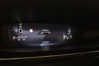 Peugeot 308 SW 1.2 PureTech Allure | Apple carplay/Android auto | Parkeercamera V + A | Electronic climate control | Draadloze telefoonlader | Stoelverwarming | Navigatie | Parkeersensoren V+A | Automaat / 33