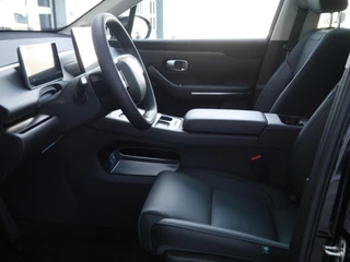 Leapmotor C10 Design 69.9 kWh | uit Voorraad leverbaar | Panoramadak | Elektrische achterklep | 20inch velgen | Camera voor en achter | Lederen bekleding / 9