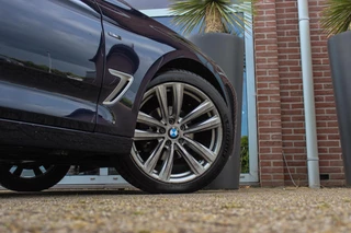 BMW 3-serie Gran Turismo 320i High Executive | Sport Line | NL auto | Keyless entry | Panoramadak | Xenon | HiFi audio | Navigatie Professional | Cruise control | M-sportstuur | PDC / 49