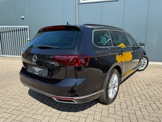 Volkswagen Passat Variant 1.4 TSI PHEV GTE * AUTOMAAT * Parkeercamera * Massage * Keyless * / 2