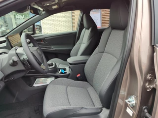 Toyota bZ4X Touring DYNAMIC LIMITED EDITION 75 kWh NIEUW DIRECT LEVERBAAR! 360° CAMERA STOEL/STUURVERW WARMTEPOMP BLIND SPOT EL-ACHTERKLEP KEYLESS NAVI PARK-SENSOREN APPLE/ANDROID / 11