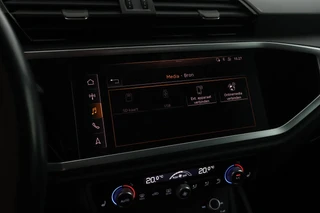 Audi Q3 35 TFSI 150pk S-Tronic Advanced LED Koplampen Stoelverwarming Trekhaak ACC Parkeersensoren / 31