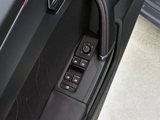 CUPRA Leon Sportstourer 1.4 e-Hybrid VZ Business Adaptive Cruise | Stoelverwarming | 19 inch / 23