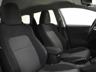 Toyota Auris Touring Sports 1.8 Hybrid Team D / 4