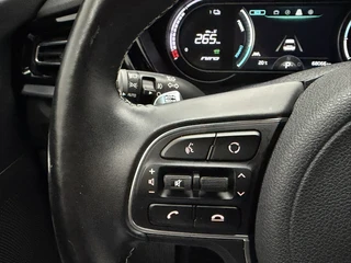 Kia e-Niro Edition 64 kWh SOH 96,8% | Trekhaak | Camera | Stoel/Stuurverwarming | Carplay&Android | Adaptieve Cruise / 24
