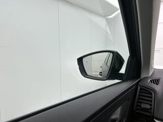 Skoda KAROQ 1.5 TSI ACT Business Edition Plus | Automaat | Adaptive cruise | Stoelverwarming | Camera | Parkeersensoren | BTW / 25