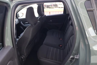 Dacia Duster 1.3 TCe 150 Journey|Camera|Carplay|Trekhaak|Clima|Cruise|Facelift model! / 14