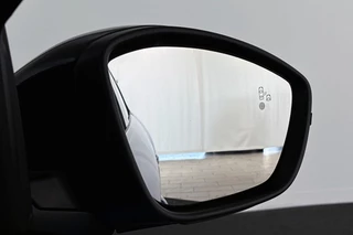 Peugeot 208 1.2 Hybrid 145 e-DCS6 GT Navigatie Adaptieve Cruise Control Achteruitrijcamera / 24
