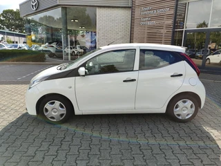 Toyota Aygo 1.0 VVT-i X-FUN / 7