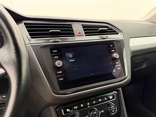 Volkswagen Tiguan 1.5 TSI ACT Comfortline | Automaat | Adaptive Cruise | Stoelverwarming | CarPlay | Camera | Trekhaak / 22