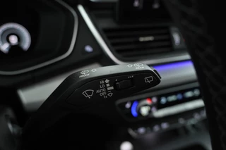 Audi Q5 Sportback 55 TFSI e S edition  Electrische trekhaak, Apple carplay / Android auto, Panorama dak, S line! / 32