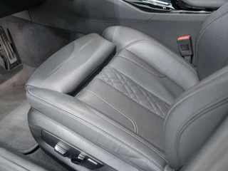 BMW 5 Serie Touring 530e xDrive M-Sport Panoramadak | Adapt. Cruise Control / 18