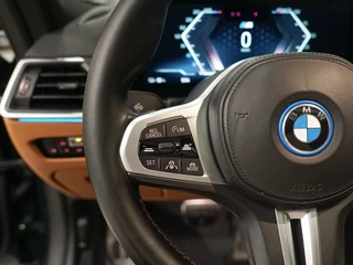 BMW i4 M50 84 kWh Schuifdak | Harman Kardon | CoPilot / 42