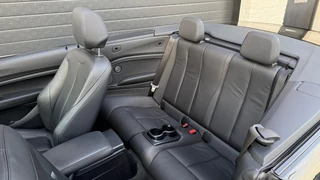 BMW 2-serie Cabrio M240i| M Performance | ACC | Harman Kardon | High Executive / 23