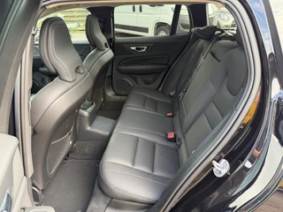 Volvo V60 2.0 T6 AWD Ultra Dark Panodak Leer H&K Head up / 22