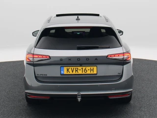 Skoda Superb Combi 1.5 TSi 204 Pk PHEV Sportline Business | Trekhaak | Carplay | Canton Audio | Head-up Display | Panoramadak | Virtual Cockpit | Adaptive Cruise | 19 Inch / 8