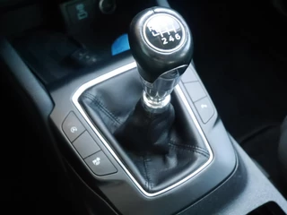 Ford Kuga 2.0 TDCi Titanium | Diesel | Trekhaak | 1900KG trekgewicht | Keyless entry en start | Lichtmetalen velgen | Navigatie | Climate control | Parkeersensoren achter / 33