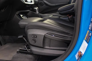 BMW X1 xDrive25e High Executive M sport | 1e eigenaar | Dealer onderhouden | Panoramadak | Apple Carplay | Camera | LED adaptief | Head-up | Stoelverwarming | Cruise control / 40