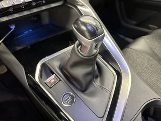 Peugeot 3008 1.2 PureTech Blue Lease Premium CARPLAY NAVI CAMERA CRUISE LM ECC. / 39