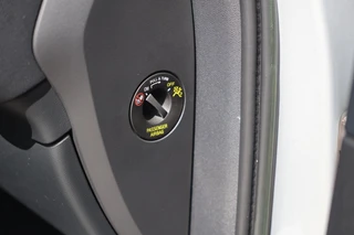 Volvo XC40 T4 Recharge Core Bright | Stoelverwarming | Trekhaak | Parkeercamera  | Keyless / 41