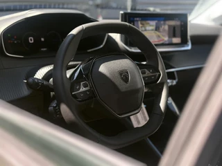 Peugeot 208 1.2 Hybrid 110 e-DCS6 Allure | Climate Control | Navigatie | Full LED | DAB | Parkeercamera/-sensoren | Apple Carplay/Android Auto | Dode hoekdetectie | Lichtmetalen velgen | / 25
