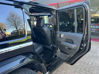 Jeep Wrangler Unlimited 4xe 380 Sahara  | Irmscher | Cross | Camera voor | / 37