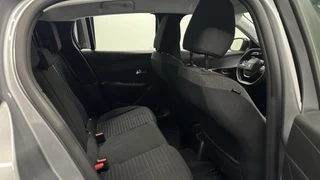 Peugeot 208 1.2 PureTech Active CARPLAY CRUISE. / 6