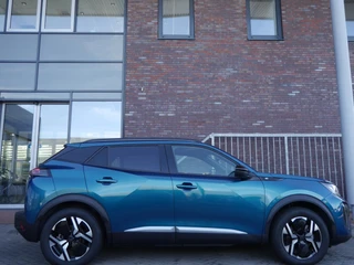 Peugeot e-2008 EV Allure 54 kWh | tot 406km WLTP range | SOH 96% | Parkeersensoren voor + achter | Draadloos Apple Carplay/Android Auto | Cruise Control | Privacy Glass / 4
