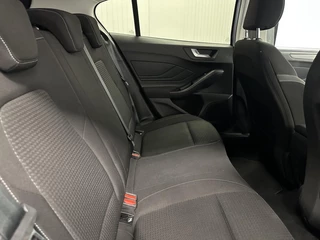 Ford Focus 1.0 EcoBoost Hybrid Connected CRUISE PDC / 14