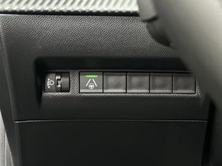 Peugeot 208 Hybrid 110pk e-DCS6 Allure | Adaptieve Cruise Control | Parkeercamera/-sensoren | Apple Carplay/Android Auto | Full LED | Navigatie | DAB | Climate Control | / 30