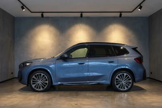BMW X1 xDrive23i M Sport 218PK Panorama | Leder | Harman | HUD | 360° Camera | 20" LM / 4