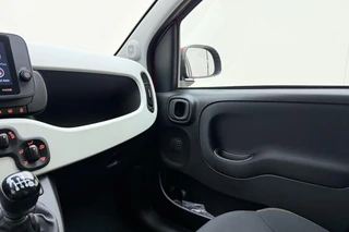 Fiat Panda 1.0 Hybrid Pandina | Navigatie via Carplay | 8 jaar speciale garantie | Hoge instap | DEMO | Parkeersensoren / 24
